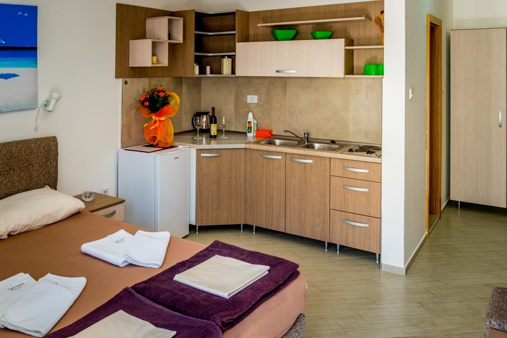 Apartmani Barovic Becici Phòng bức ảnh